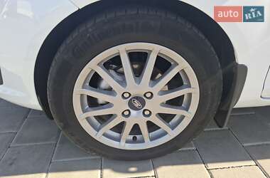 Хэтчбек Ford Fiesta 2013 в 
