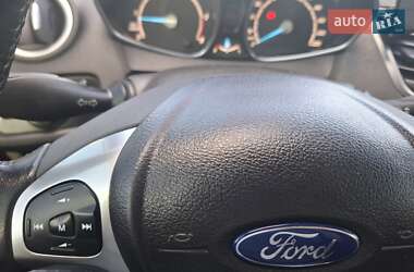 Хэтчбек Ford Fiesta 2013 в 