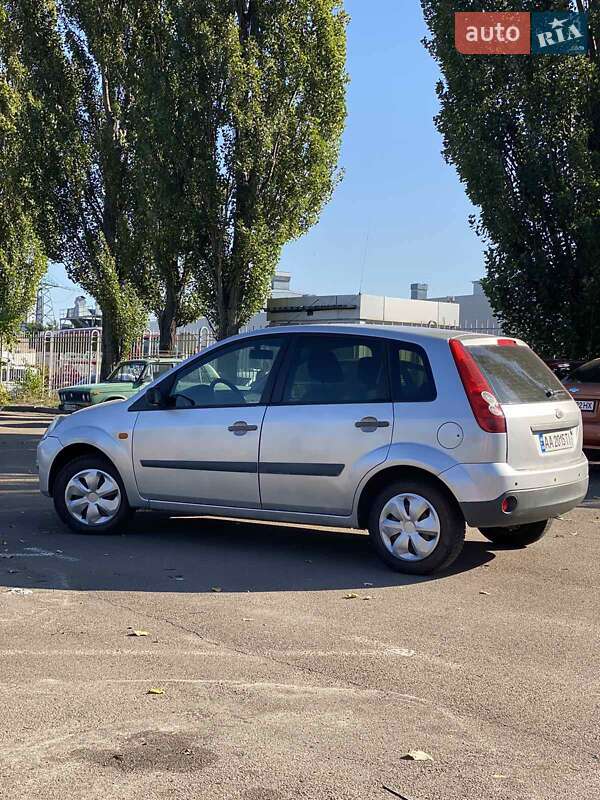 Хэтчбек Ford Fiesta 2006 в Киеве фото 3 Хэтчбек Ford Fiesta 2006 в Киеве