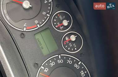 Хэтчбек Ford Fiesta 2006 в 