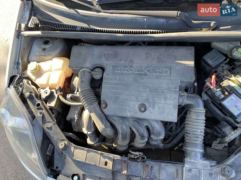 Хэтчбек Ford Fiesta 2006 в Киеве фото 7 Хэтчбек Ford Fiesta 2006 в Киеве
