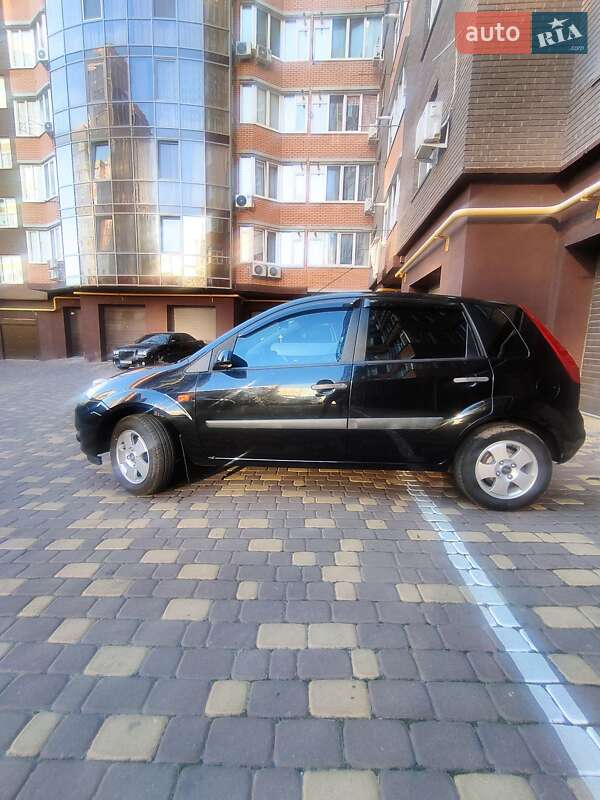 Хэтчбек Ford Fiesta 2007 в Виннице