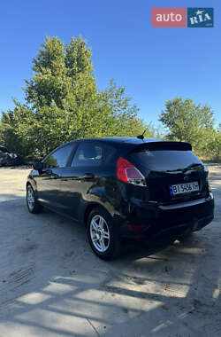 Хэтчбек Ford Fiesta 2018 в 