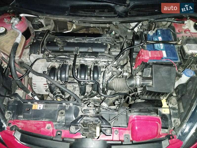 Хэтчбек Ford Fiesta 2011 в Краснограде