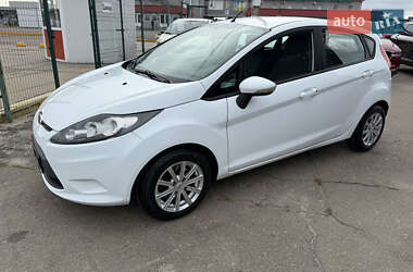 Хэтчбек Ford Fiesta 2012 в 