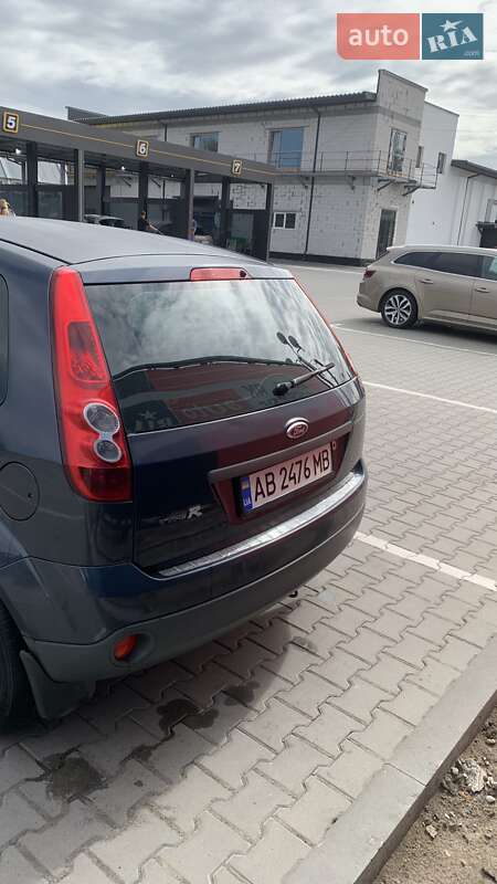 Хэтчбек Ford Fiesta 2006 в Виннице