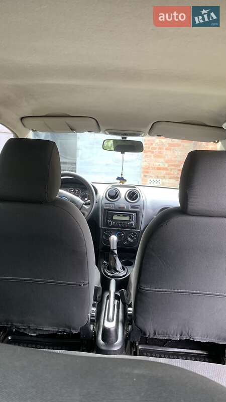 Хэтчбек Ford Fiesta 2006 в Виннице
