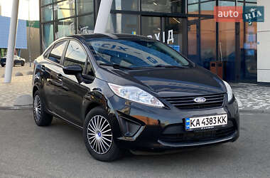 Седан Ford Fiesta 2013 в 