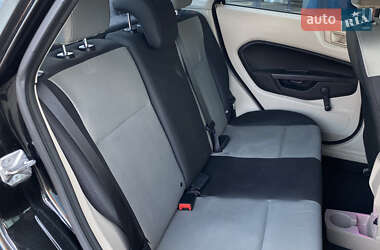 Седан Ford Fiesta 2013 в 