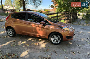 Хэтчбек Ford Fiesta 2016 в 