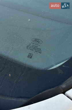 Хэтчбек Ford Fiesta 2014 в 