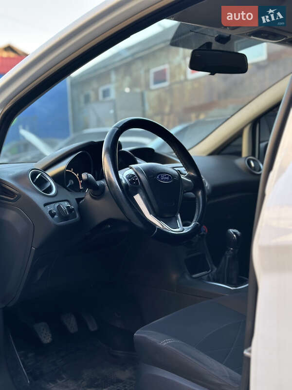 Хэтчбек Ford Fiesta 2014 в Запорожье фото 8 Хэтчбек Ford Fiesta 2014 в Запорожье