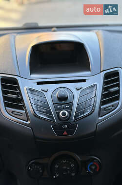 Хэтчбек Ford Fiesta 2014 в 