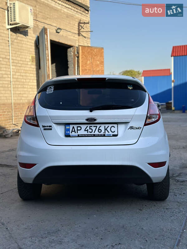 Хэтчбек Ford Fiesta 2014 в Запорожье фото 4 Хэтчбек Ford Fiesta 2014 в Запорожье