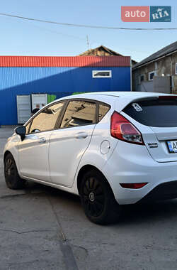 Хэтчбек Ford Fiesta 2014 в 