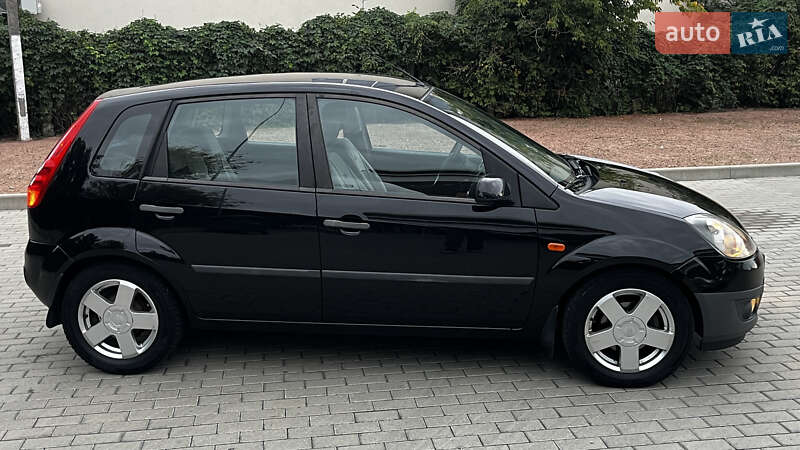 Хэтчбек Ford Fiesta 2007 в Житомире