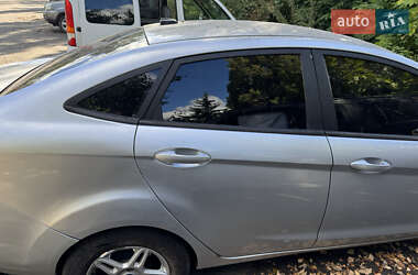 Седан Ford Fiesta 2017 в 