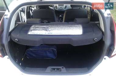 Хэтчбек Ford Fiesta 2013 в 