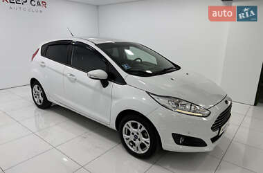 Хэтчбек Ford Fiesta 2018 в 