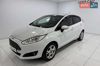 Хэтчбек Ford Fiesta 2018 в 