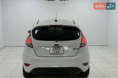 Хэтчбек Ford Fiesta 2018 в 