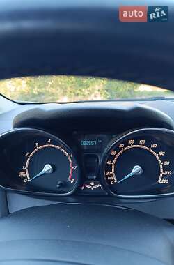 Хетчбек Ford Fiesta 2014 в 