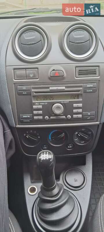 Хэтчбек Ford Fiesta 2008 в Каменец-Подольском