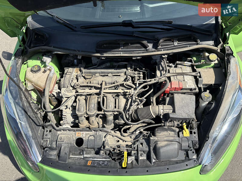 Хэтчбек Ford Fiesta 2014 в Львове