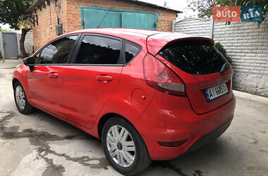 Хэтчбек Ford Fiesta 2012 в 