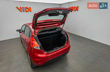 Хэтчбек Ford Fiesta 2015 в 