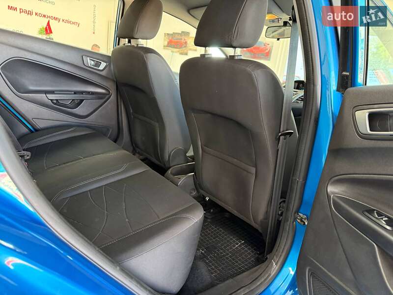 Хетчбек Ford Fiesta 2015 в Києві