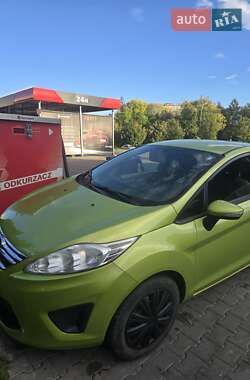 Седан Ford Fiesta 2013 в Тернополе