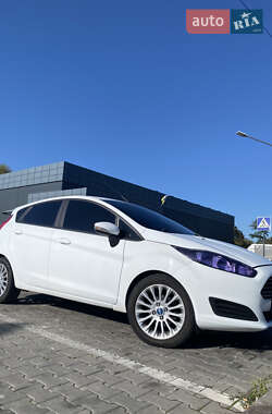 Хэтчбек Ford Fiesta 2014 в 