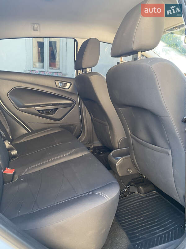 Хэтчбек Ford Fiesta 2014 в Надворной фото 27 Хэтчбек Ford Fiesta 2014 в Надворной