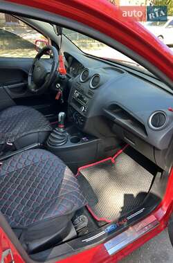 Хэтчбек Ford Fiesta 2007 в 