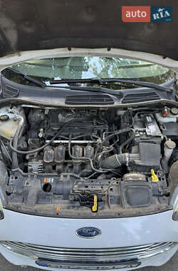 Хетчбек Ford Fiesta 2014 в 