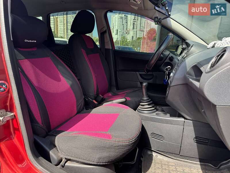 Хэтчбек Ford Fiesta 2007 в Киеве