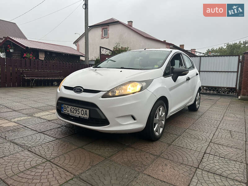 Хэтчбек Ford Fiesta 2009 в Львове