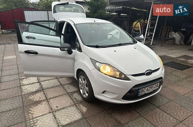 Хэтчбек Ford Fiesta 2009 в 