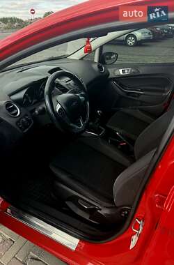 Хэтчбек Ford Fiesta 2013 в 