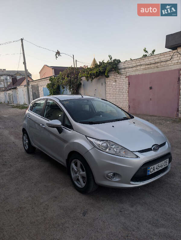 Хэтчбек Ford Fiesta 2010 в Черкассах фото 6 Хэтчбек Ford Fiesta 2010 в Черкассах