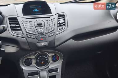 Хэтчбек Ford Fiesta 2014 в 
