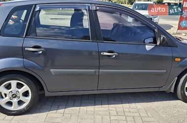 Хэтчбек Ford Fiesta 2008 в 