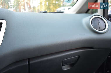 Хэтчбек Ford Fiesta 2010 в 