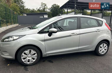 Хэтчбек Ford Fiesta 2012 в 