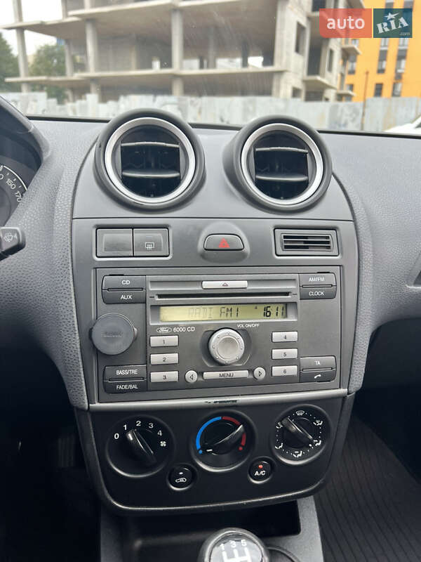 Хэтчбек Ford Fiesta 2007 в Запорожье