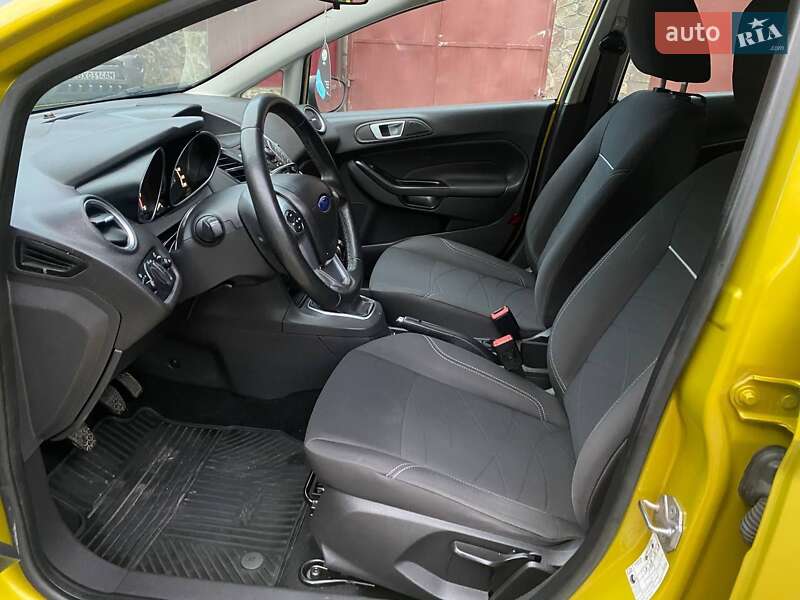 Хэтчбек Ford Fiesta 2013 в Виннице