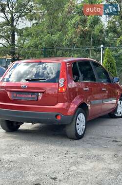 Хэтчбек Ford Fiesta 2006 в 