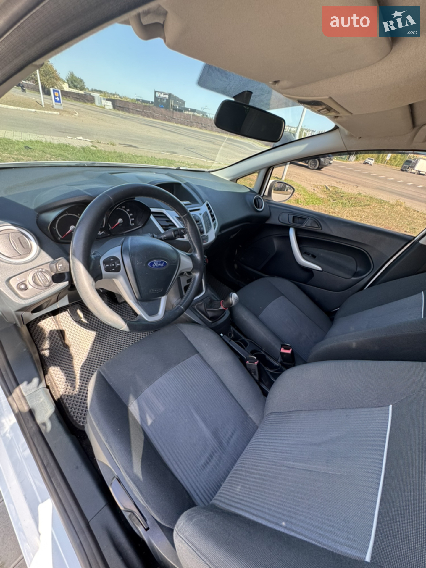 2012 Ford Fiesta - мініатюра 12