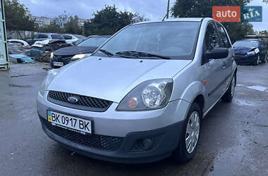 Хэтчбек Ford Fiesta 2006 в Ровно